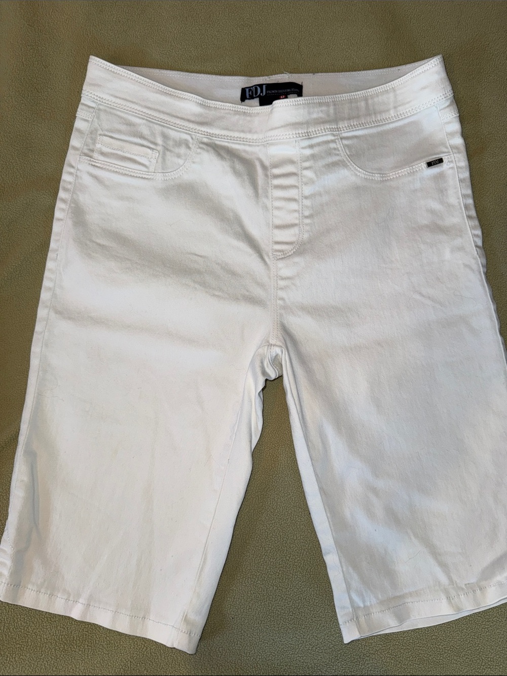RD White Bermuda Shorts — Slim Tailored Women’s Bermudas
